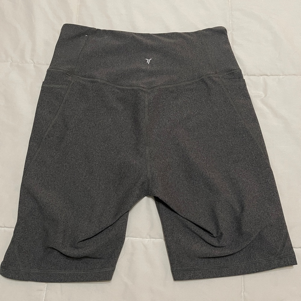 Gray Old Navy Activewear Powersoft High-rise bike short